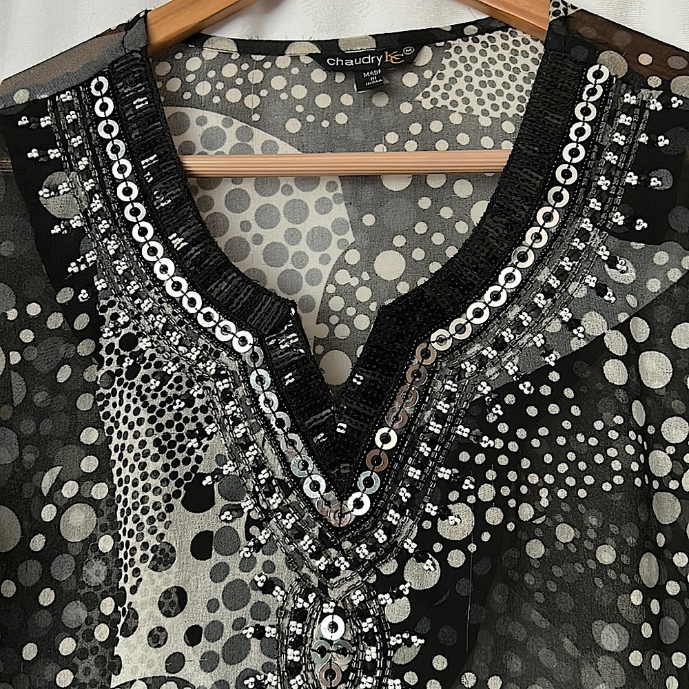 Chaudry KC Beautiful Rhinestones Gray/Black Long Sleeve Shirt Blouse Top *Sz M* - Picture 4 of 5
